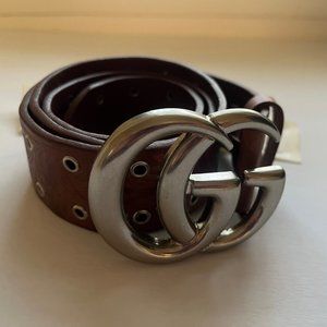 Used Pre-Owned Gucci Embossed Brown Leather Belt 90-36 or size 30-32